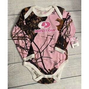 NEW! NWT Mossy Oak Hunting Baby Girl Pink Camo Onesie Bodysuit, Size 3-6 months